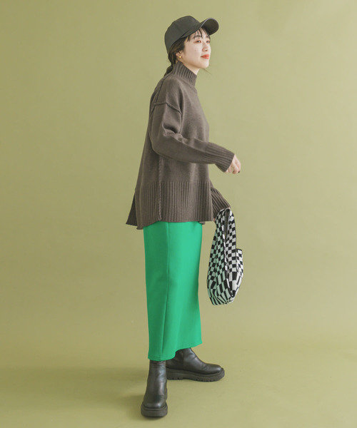 ITEMS URBANRESEARCH（アイテムズ アーバンリサーチ）の「ポンチスリットストレートスカート（スカート・レディース・ブラック/グリーン/ベージュ/レッド・LARGE/MEDIUM/SMALL）」の18枚目の写真