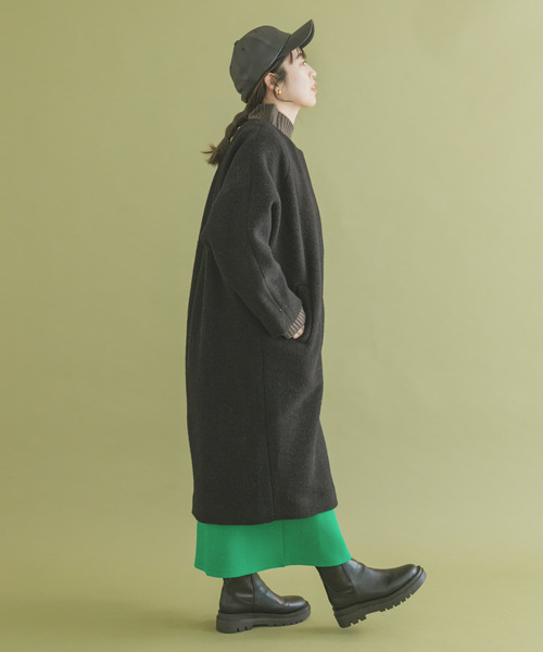 ITEMS URBANRESEARCH（アイテムズ アーバンリサーチ）の「ポンチスリットストレートスカート（スカート・レディース・ブラック/グリーン/ベージュ/レッド・LARGE/MEDIUM/SMALL）」の20枚目の写真