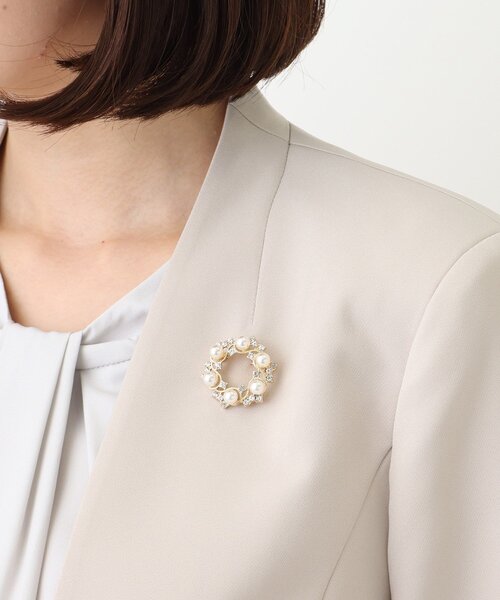 SHOO・LA・RUE（シューラルー）の「◆フェイクパールミニブローチ【巾着付き】（ブローチ/コサージュ・レディース・シルバー/ゴールド・00）」の3枚目の写真