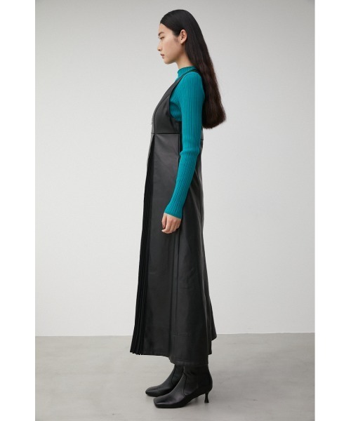 AZUL by moussy（アズールバイマウジー）の「PLEATS SWITCHING JUMPER SKIRT/プリーツスウィッチングジャンパースカート（スカート・レディース・ブラック/ブラック系その他2/ワンウォッシュ・SMALL/MEDIUM）」の5枚目の写真
