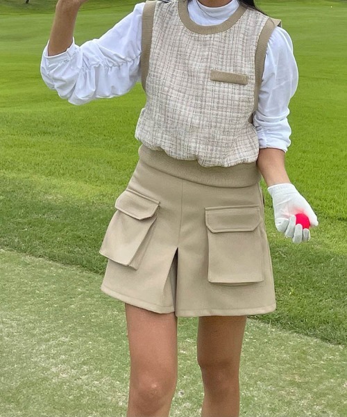 Dalfwin(ダールフィン)の「2023SS 春新作 韓国GOLF デザインポケットレザーミニスカート ゴルフウェア レディース スカート スポーツウェア ゴルフ ボトム(スカート・レディース・ベージュ/ブラック・SMALL/MEDIUM)」の8枚目の写真