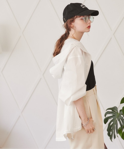 ANGIE（アンジー）の「ミドル丈 ボリュームスリーブ マウンテンパーカー（マウンテンパーカー・レディース・ベージュ/ホワイト/ブラック/カーキ・MEDIUM/LARGE）」の22枚目の写真