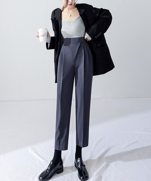 LAFFMO(ラフモ)の「ハイウエストテーパードタックパンツ(スラックス・レディース・グレー/ブラック/ブラウン・MEDIUM/LARGE)」の3枚目の写真