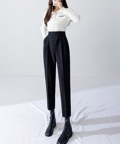 LAFFMO(ラフモ)の「ハイウエストテーパードタックパンツ(スラックス・レディース・グレー/ブラック/ブラウン・MEDIUM/LARGE)」の16枚目の写真