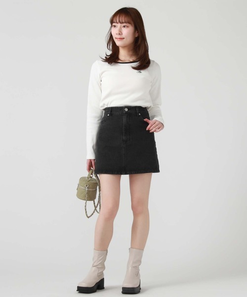 archives（アルシーヴ）の「刺繍テレコＴＯＰＳ（Tシャツ/カットソー・レディース・ホワイト×ブルー/オフホワイト/ブルー/ホワイト×ブラック/ブラック・MEDIUM）」の9枚目の写真