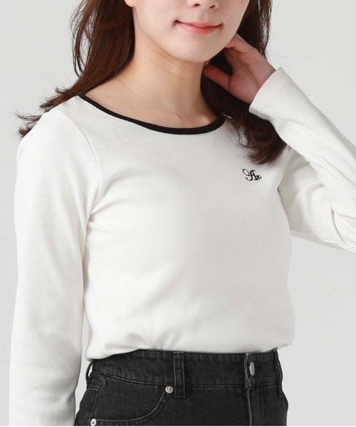 archives（アルシーヴ）の「刺繍テレコＴＯＰＳ（Tシャツ/カットソー・レディース・ホワイト×ブルー/オフホワイト/ブルー/ホワイト×ブラック/ブラック・MEDIUM）」の6枚目の写真