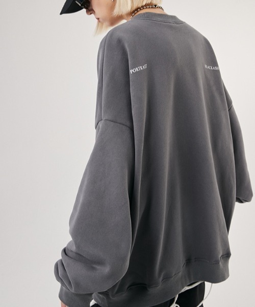 A'GEM9（エージェムナイン）の「A'GEM/9 × .kom『OVDY/オブディワイ』ENTHUSIASM MTM/エンシュージアズム スウェット（Tシャツ/カットソー・メンズ・チャコールグレー/ブラック・L）」の7枚目の写真