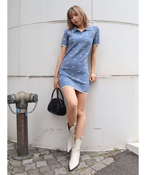 EMODA（エモダ）の「トーンカラーポロワンピース（ワンピース・レディース・アイボリー/ブラック/ブルー・FREE）」の4枚目の写真