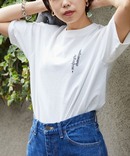 Firsthand(ファーストハンド)の「Firsthand/ファーストハンド midnight shenanigans 刺繍Tシャツ / 半袖TEE(Tシャツ/カットソー・レディース・ホワイト/ブラック/ベージュ/ピンク・ONE SIZE)」の2枚目の写真