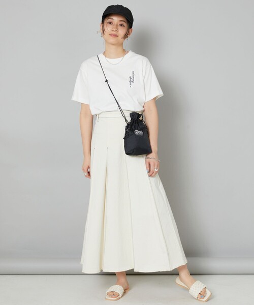 Firsthand(ファーストハンド)の「Firsthand/ファーストハンド midnight shenanigans 刺繍Tシャツ / 半袖TEE(Tシャツ/カットソー・レディース・ホワイト/ブラック/ベージュ/ピンク・ONE SIZE)」の5枚目の写真