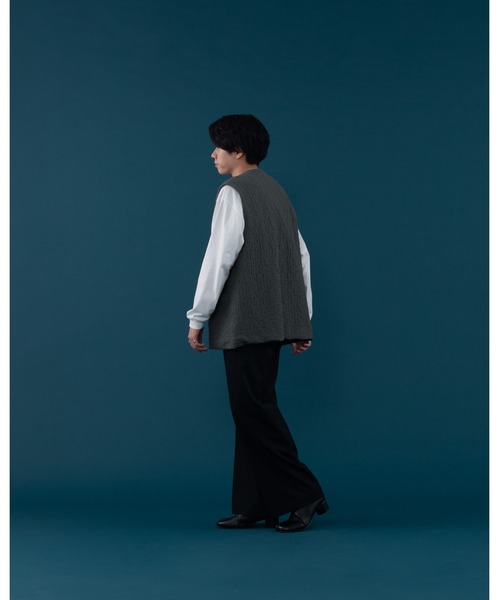 selle glant（セレグランテ）の「PUFFY JACQUARD GILET VEST/フクレジャガードジレベスト（ベスト・メンズ・ブラック/グレイッシュブルー・MEDIUM/LARGE）」の19枚目の写真
