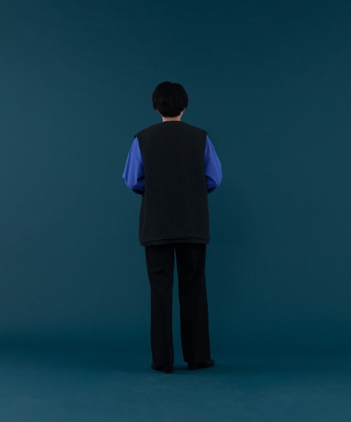 selle glant（セレグランテ）の「PUFFY JACQUARD GILET VEST/フクレジャガードジレベスト（ベスト・メンズ・ブラック/グレイッシュブルー・MEDIUM/LARGE）」の8枚目の写真