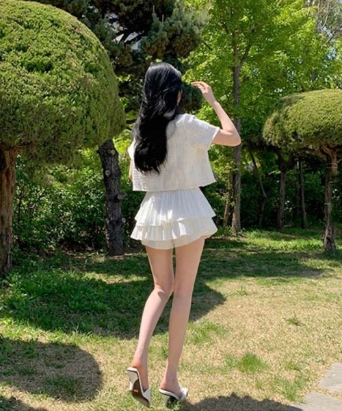 【美品❤︎】BATSHEVA ブラック 半袖ノーカラージャケット パールボタン PICCIN PERLA ジャケット ノーカラージャケット パールボタン