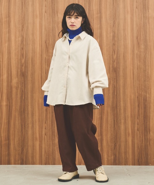 MERLOT（メルロー）の「コーデュロイビッグシャツ（シャツ/ブラウス・レディース・オレンジ/アイボリー・FREE）」の8枚目の写真