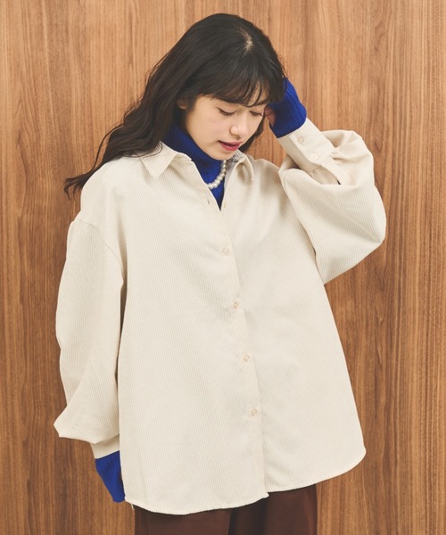 MERLOT（メルロー）の「コーデュロイビッグシャツ（シャツ/ブラウス・レディース・オレンジ/アイボリー・FREE）」の20枚目の写真