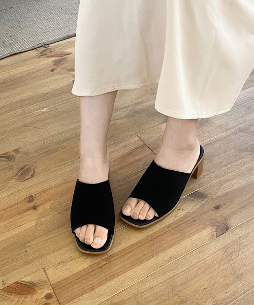 shopnikoniko(ショップニコニコ)の「日本製 つっかけ スクエアトゥミュールサンダル(サンダル・レディース・ブラック/ホワイト・LL/S/M/L)」の3枚目の写真