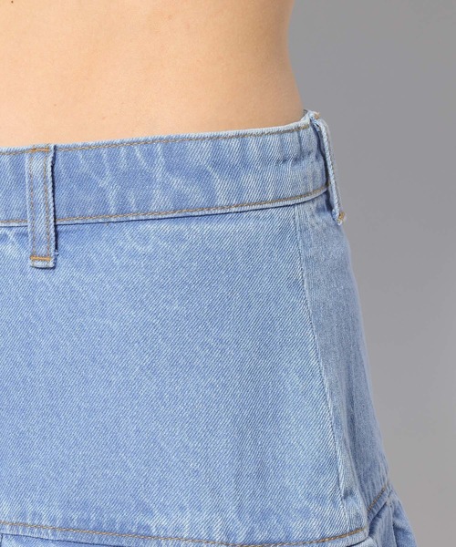 FOREVER 21（フォーエバー トゥエンティーワン）の「デニムローライズプリーツミニスカート（デニムスカート・レディース・ブルー/ライトブルー・SMALL/MEDIUM）」の14枚目の写真