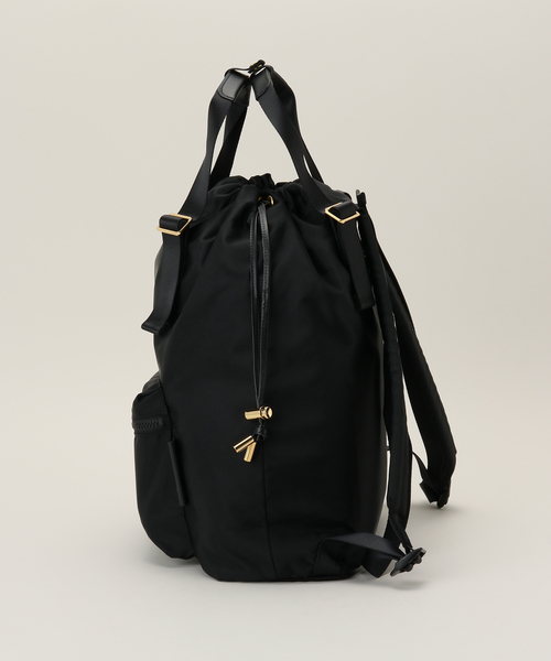VIOLAd'ORO(ヴィオラドーロ)の「【VIOLAd’ORO/ヴィオラドーロ】 ナイロンレザー2WAYBAG(バックパック/リュック・レディース・ブラック・FREE)」の2枚目の写真