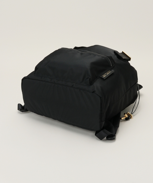 VIOLAd'ORO(ヴィオラドーロ)の「【VIOLAd’ORO/ヴィオラドーロ】 ナイロンレザー2WAYBAG(バックパック/リュック・レディース・ブラック・FREE)」の4枚目の写真