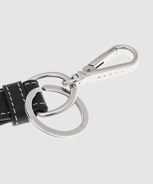 MARNI（マルニ）の「GRAIN LEATHER KEY RING / キーリング（キーケース/キーアクセサリー・メンズ・ブラック・ONE SIZE）」の3枚目の写真