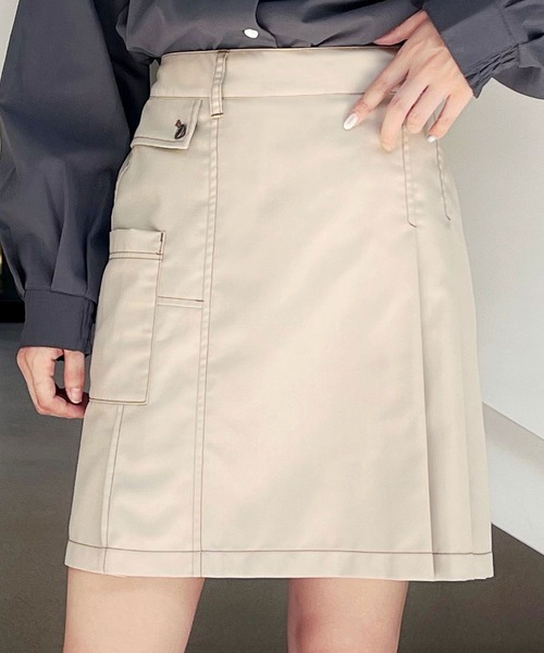 179/WG（イチナナキュウダブルジー）の「アシンメトリープリーツ ミニスカート（スカート・レディース・ブルー/ベージュ/ブラック・FREE）」の3枚目の写真