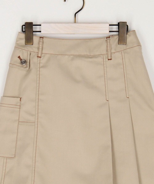 179/WG（イチナナキュウダブルジー）の「アシンメトリープリーツ ミニスカート（スカート・レディース・ブルー/ベージュ/ブラック・FREE）」の8枚目の写真