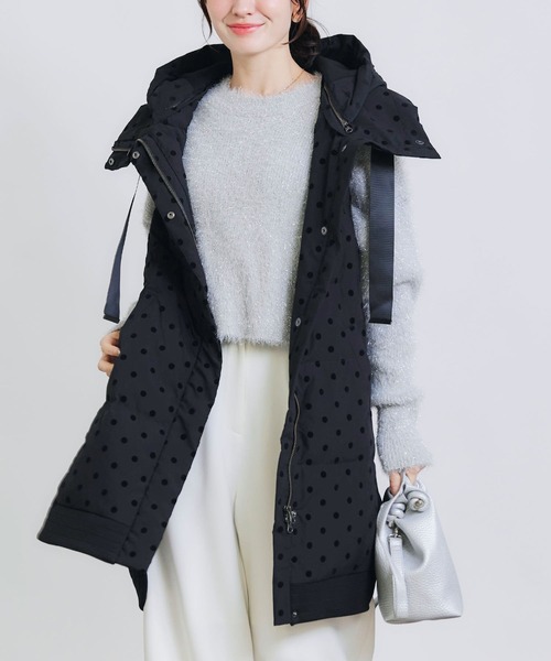 PICCIN PERLA（ピッチンペルラ）の「ダンボール切り替えフロッキードットロングダウンベスト（ダウンベスト・レディース・ブラック・S/M）」の14枚目の写真