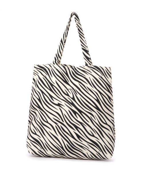 LAKOLE（ラコレ）の「スクエアビックトートバック / 969653（トートバッグ・レディース・その他4/ネイビー/その他6/その他9/ブラック/オフホワイト/グレー/アイボリー/オレンジ/チャコール/ブルー/その他7/イエロー/ベージュ/グリーン/その他8/スモーク/ライトブルー/ホワイト/セージグリーン/ライトグレー/ダークブルー/ライトブラウン・FREE）」の7枚目の写真