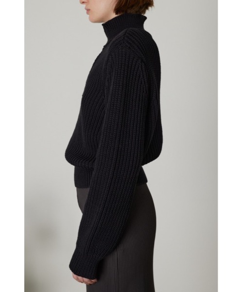 RIM.ARK（リムアーク）の「Padded square knit パディッドスクエアニット（ニット/セーター・レディース・ブラック/カーキ/ライトイエロー・FREE）」の17枚目の写真