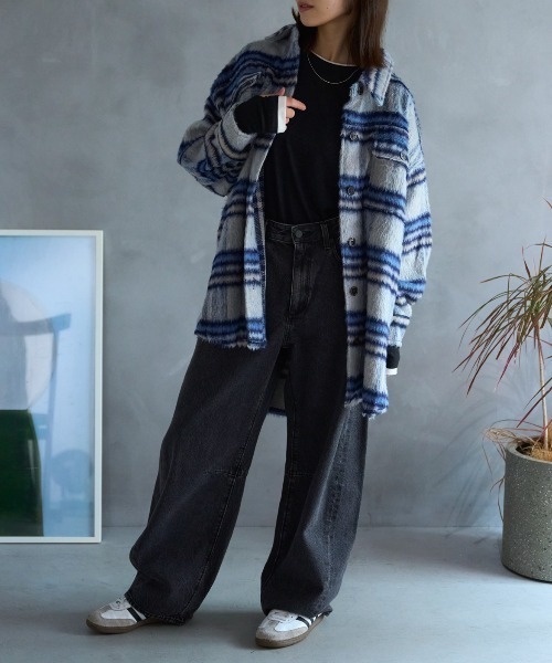 TRIANGLE PALETTE(トライアングルパレット)の「オーバーサイズ シャギーチェックシャツジャケット(ブルゾン・レディース・ブルー/アイボリー/ブラウン・FREE)」の19枚目の写真