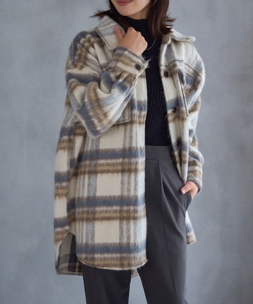 TRIANGLE PALETTE(トライアングルパレット)の「オーバーサイズ シャギーチェックシャツジャケット(ブルゾン・レディース・ブルー/アイボリー/ブラウン・FREE)」の15枚目の写真