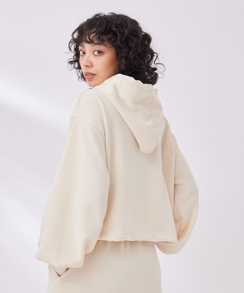 NERGY（ナージー）の「【UV＆吸水速乾】ワイドフードスウェットトップス（パーカー・レディース・キナリ/ブラック/ピンク・FREE）」の6枚目の写真