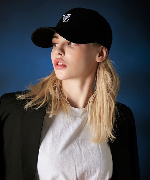 VARZAR（バザール）の「【VARZAR/バザール】3D Monogram logo over fit ball cap/3Dモノグラムロゴオーバーフィットボールキャップ（キャップ・レディース・ネイビー/ベージュ/ホワイト/ブラック・FREE）」の6枚目の写真