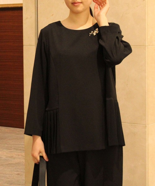 fleur by mint breeze(フルールバイミントブリーズ)の「【WEB限定サイズあり】【L~6L 大きいサイズ】【セットアップ】 サテン プリーツ ヘム ブラウス(シャツ/ブラウス・レディース・ブラック/ネイビー・LL/3L/4L/5L/6L/L)」の18枚目の写真