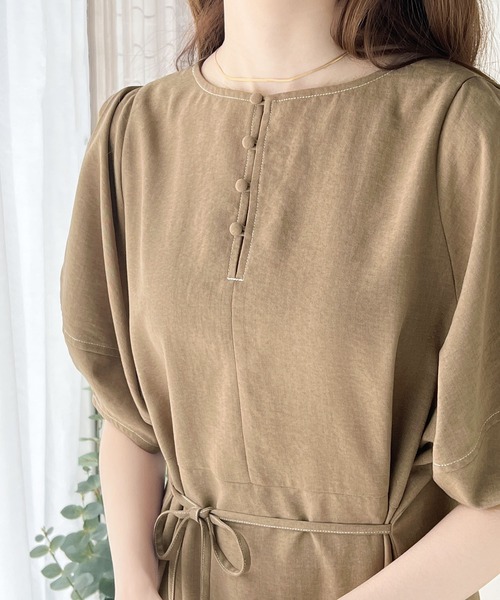 ナチュラル感が魅力。前後2way配色ステッチランタンスリーブワンピース