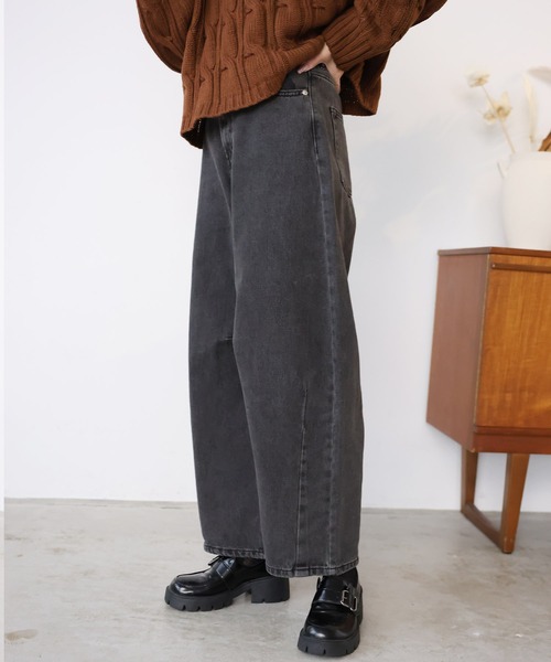 Girly Doll（ガーリードール）の「カーブラインパンツ（デニムパンツ・レディース・ブラック/インディゴブルー/サックスブルー/ブルー・F/M/L）」の6枚目の写真