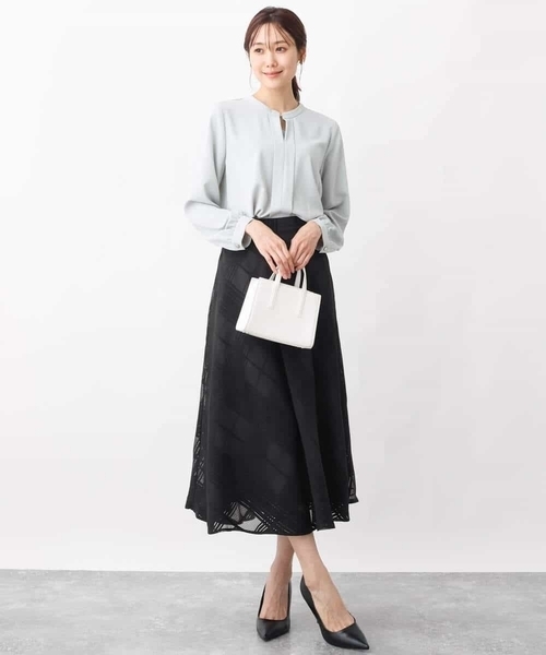 OFUON le MK（オフオンルエムケー）の「シアーチェック柄フレアースカート（スカート・レディース・ブルー/ブラック/ミント・38/36/40）」の17枚目の写真