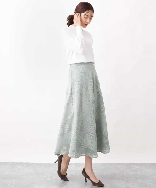 OFUON le MK（オフオンルエムケー）の「シアーチェック柄フレアースカート（スカート・レディース・ブルー/ブラック/ミント・38/36/40）」の22枚目の写真