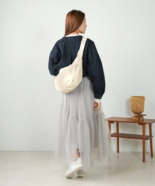 Bab(バブ)の「タッククロワッサンバッグ(ショルダーバッグ・レディース・ブラック/アイボリー/ベージュ・ONESIZE)」の5枚目の写真