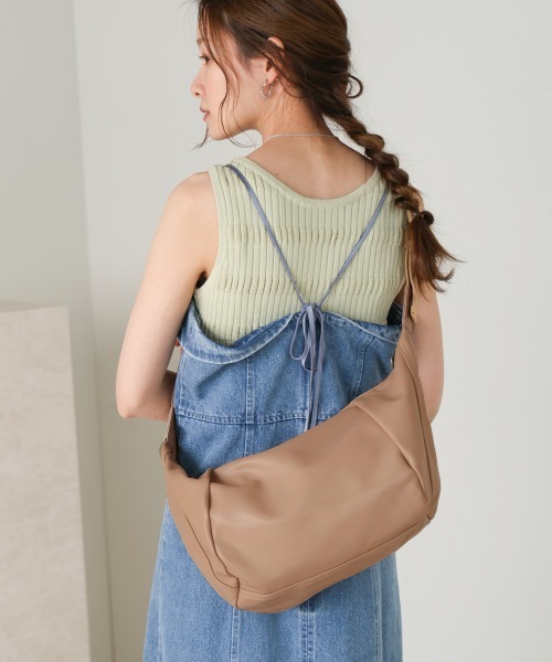 Bab(バブ)の「タッククロワッサンバッグ(ショルダーバッグ・レディース・ブラック/アイボリー/ベージュ・ONESIZE)」の13枚目の写真