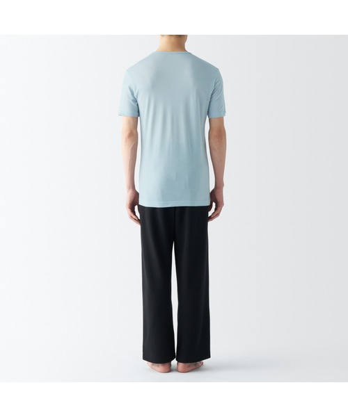 無印良品(ムジルシリョウヒン)の「紳士 ひんやりなめらか Vネック半袖Tシャツ(インナーウェア/肌着・メンズ・ネイビー/ホワイト/スモーキーグリーン系/ブラック/グレー・XL/L/M/S/XS)」の20枚目の写真