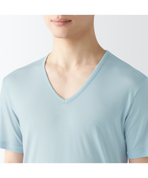 無印良品(ムジルシリョウヒン)の「紳士 ひんやりなめらか Vネック半袖Tシャツ(インナーウェア/肌着・メンズ・ネイビー/ホワイト/スモーキーグリーン系/ブラック/グレー・XL/L/M/S/XS)」の21枚目の写真