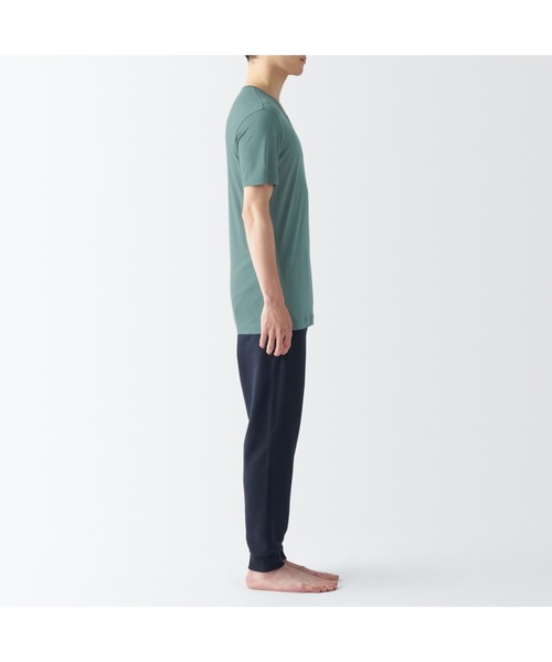 無印良品(ムジルシリョウヒン)の「紳士 ひんやりなめらか Vネック半袖Tシャツ(インナーウェア/肌着・メンズ・ネイビー/ホワイト/スモーキーグリーン系/ブラック/グレー・XL/L/M/S/XS)」の13枚目の写真