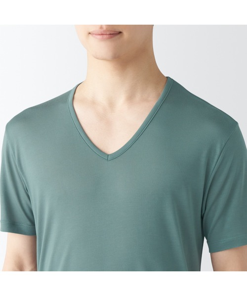 無印良品(ムジルシリョウヒン)の「紳士 ひんやりなめらか Vネック半袖Tシャツ(インナーウェア/肌着・メンズ・ネイビー/ホワイト/スモーキーグリーン系/ブラック/グレー・XL/L/M/S/XS)」の15枚目の写真