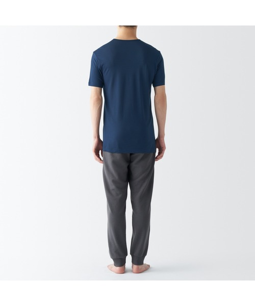 無印良品(ムジルシリョウヒン)の「紳士 ひんやりなめらか Vネック半袖Tシャツ(インナーウェア/肌着・メンズ・ネイビー/ホワイト/スモーキーグリーン系/ブラック/グレー・XL/L/M/S/XS)」の8枚目の写真