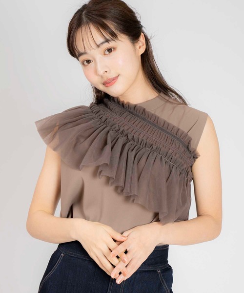 NOELA(ノエラ)の「3WAYチュールセットトップス(Tシャツ/カットソー・レディース・ブラック/グレー/レッド・フリー)」の2枚目の写真