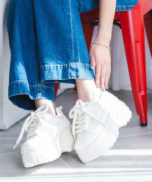 attagirl（アタガール）の「ボリュームレースアップスニーカー（スニーカー・レディース・ブラック/ピンク/ホワイト・M/S/LL/L）」の2枚目の写真