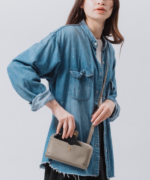 MURA(ムラ)の「フルグレイン シュリンクレザー L字ファスナー財布付き 横型スマホショルダー(ショルダーバッグ・レディース・グレー/ブラック/ベージュ/ブラウン/グリーン・FREE)」の3枚目の写真