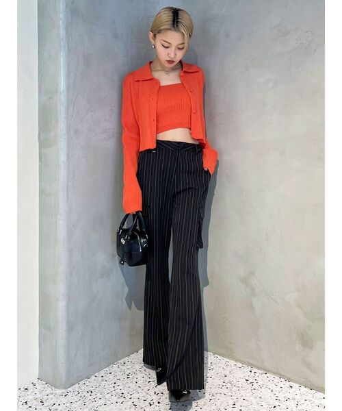 EMODA(エモダ)の「アウトポケットフレアパンツ(カーゴパンツ・レディース・その他/ブルー/ブラック・SMALL/MEDIUM)」の10枚目の写真