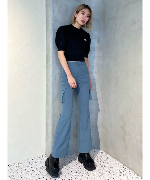 EMODA(エモダ)の「アウトポケットフレアパンツ(カーゴパンツ・レディース・その他/ブルー/ブラック・SMALL/MEDIUM)」の16枚目の写真